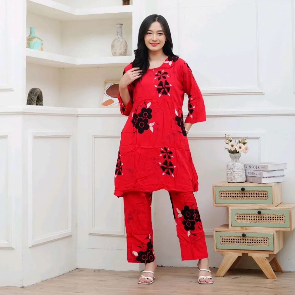 Setelan Celana Panjang Tunik Safira Motif Bunga Hitam Busui – Batik Putri Laila