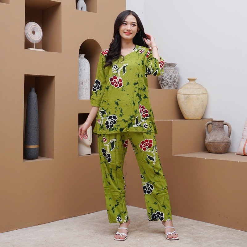 Setelan Celana Panjang Mia Kancing Bunga Tangkai Standar – Batik Putri Laila