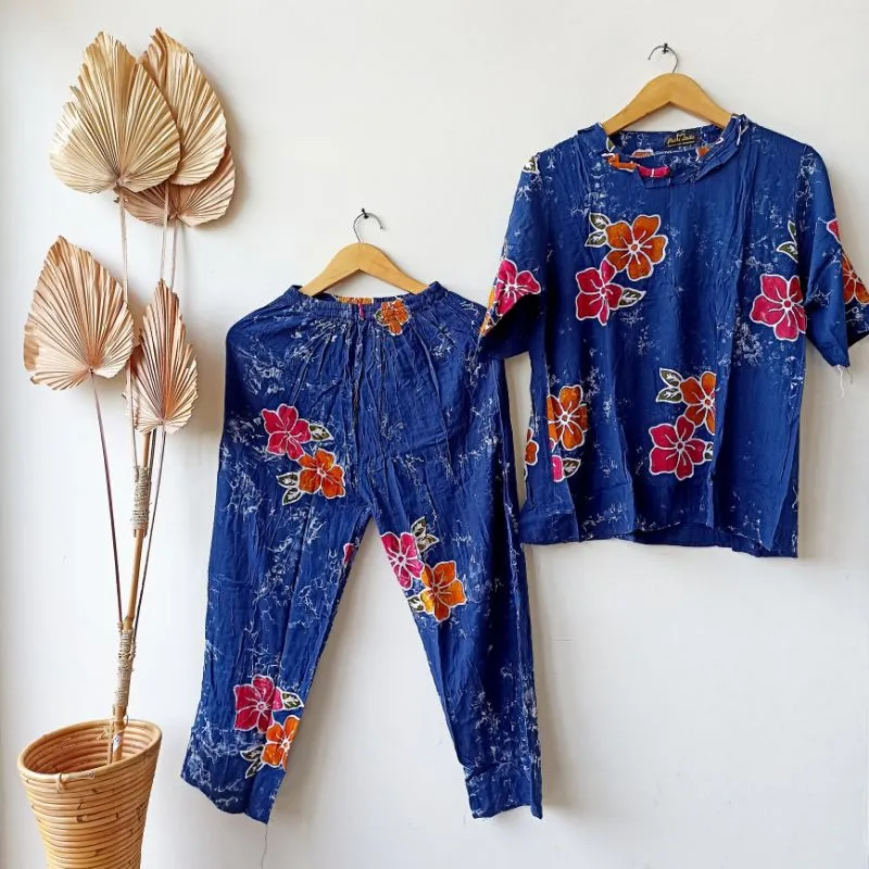 Varian Biru Mawar