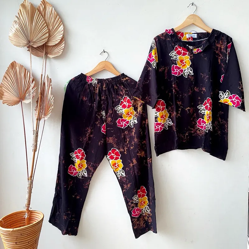 Varian Hitam Bunga