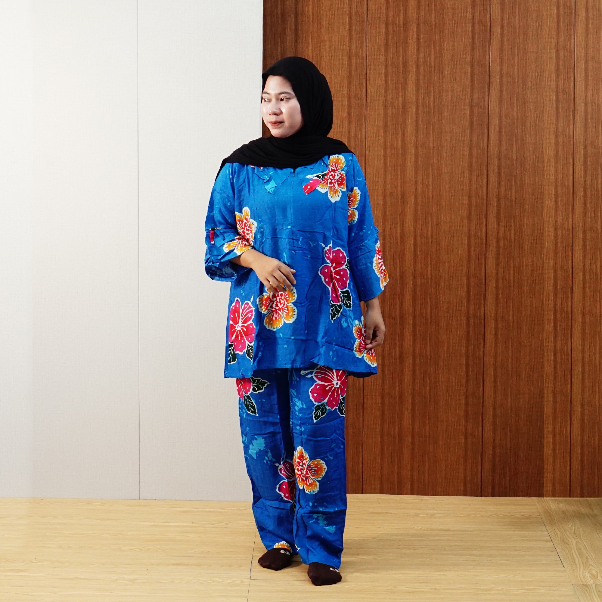 Varian Biru Lily
