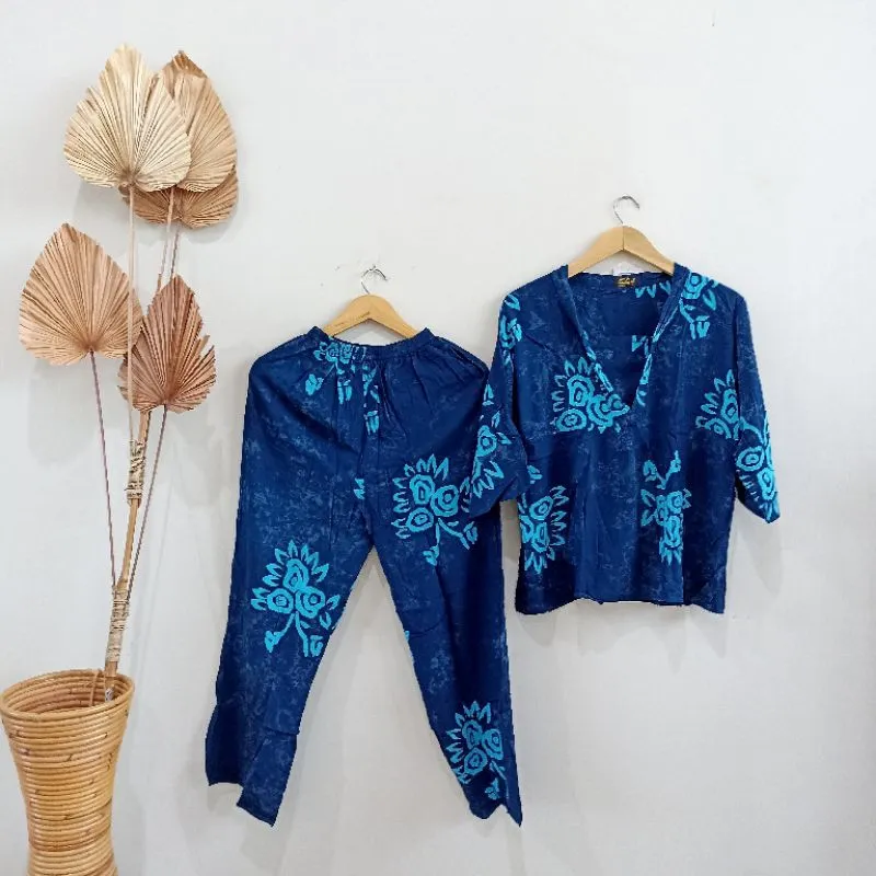 Varian Biru Mawar