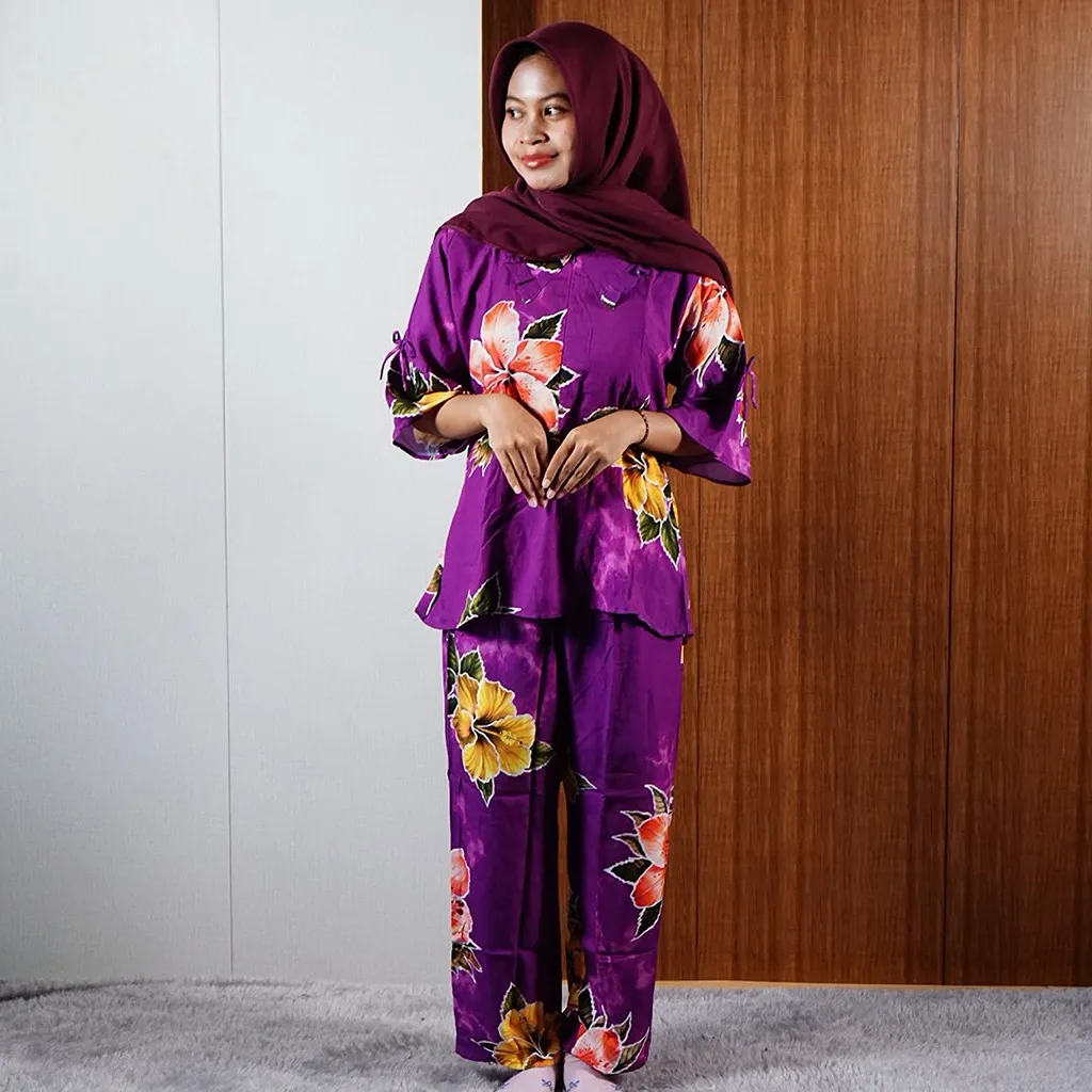 Varian Ungu Wijaya