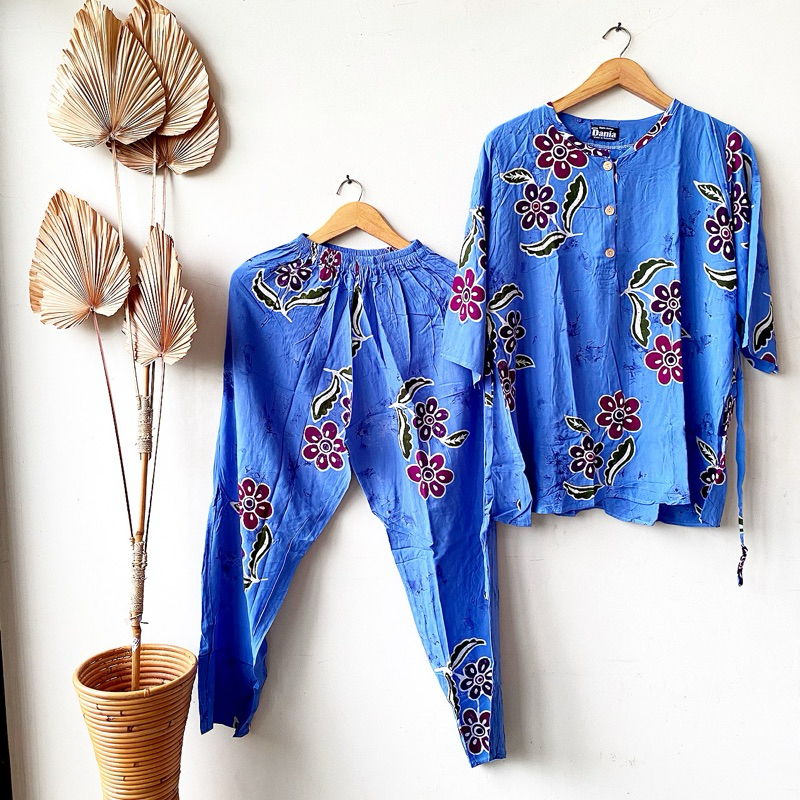 Varian Biru