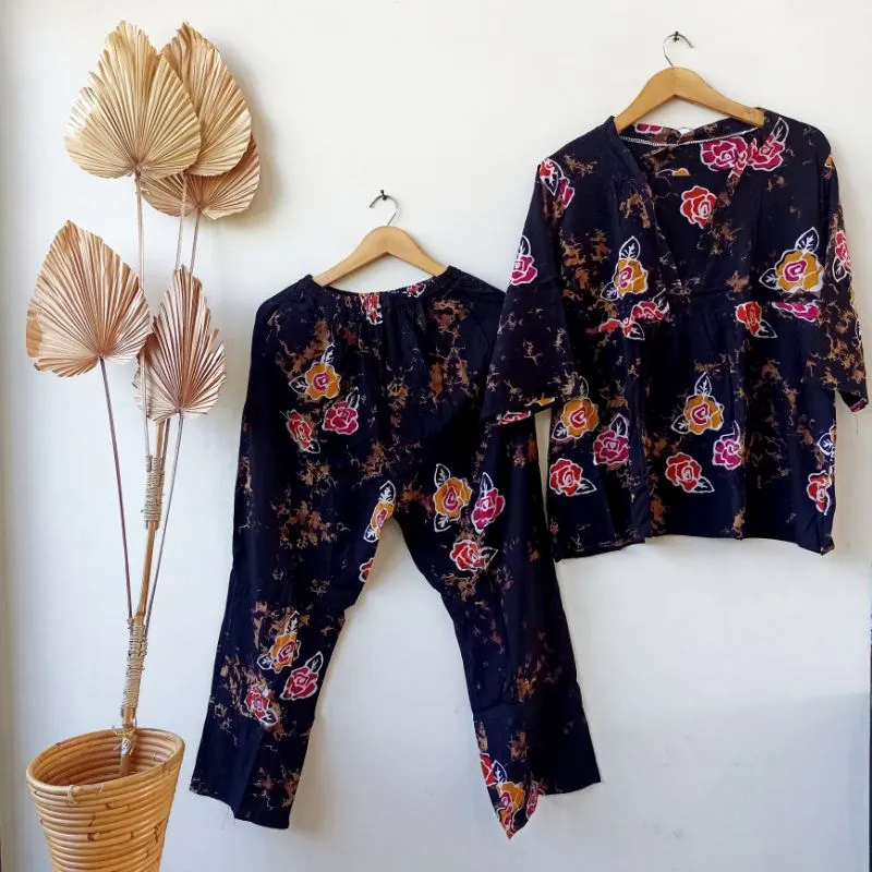 Varian Hitam Bunga