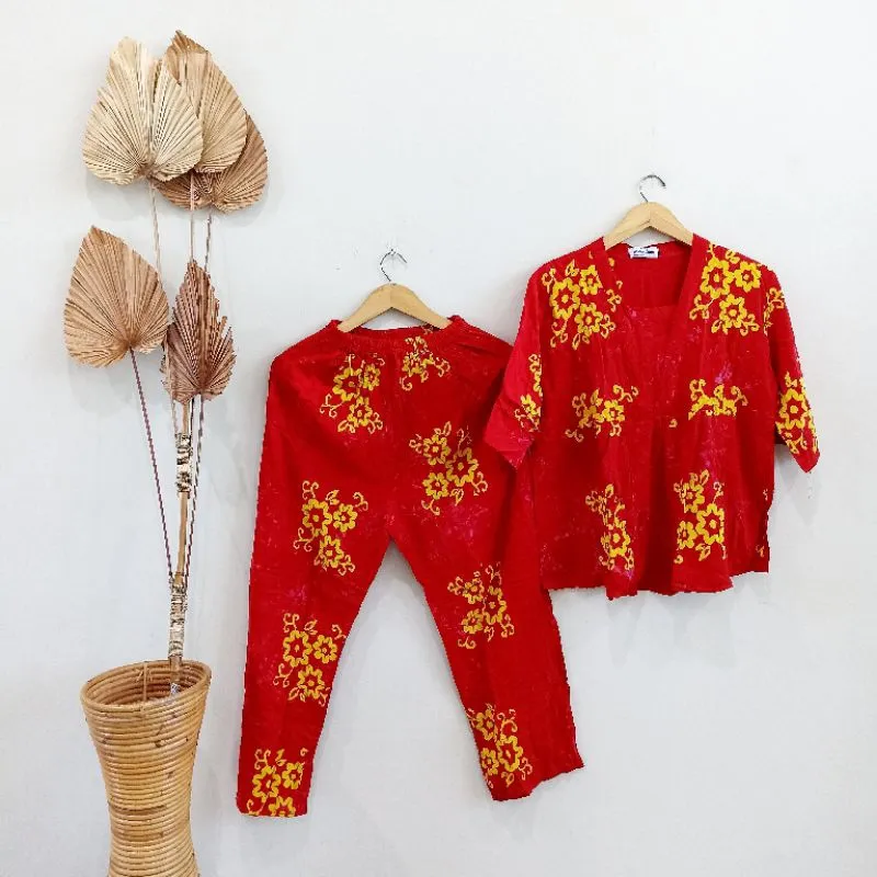 Varian Merah Bunga