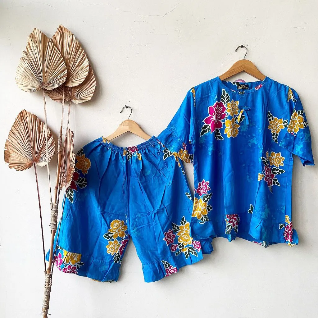 Varian Biru Hotpants Mawar