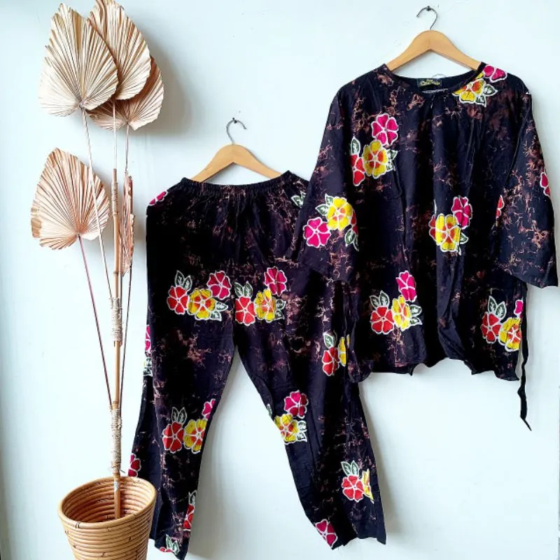 Varian Hitam Bunga