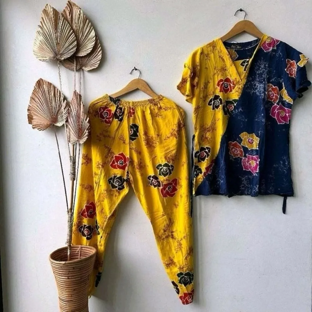 Varian Kuning Biru